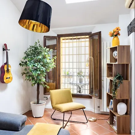 Bright Design House In The Heart Of 公寓 *